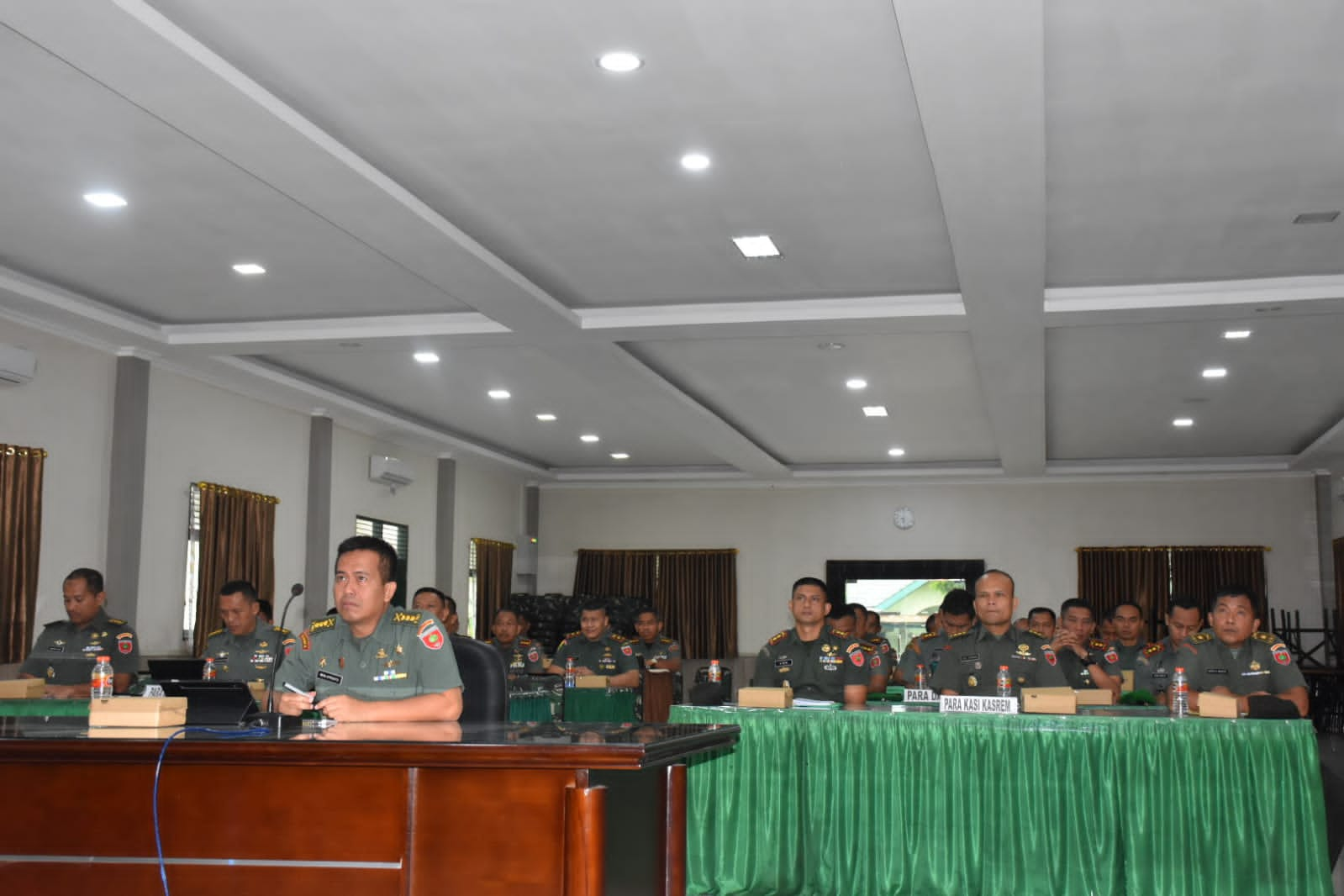 Pajabat Korem Toddopuli Mengikuti Rapat Evaluasi Pelaksanaan